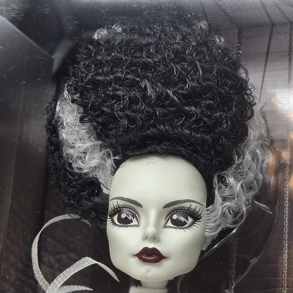 NEW Mattel Creations Monster High Skullector Bride of Frankenstein Dolls HDW25